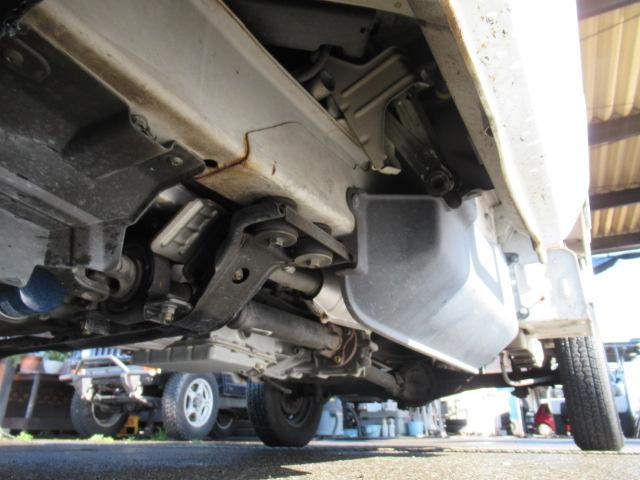 スクラムトラック ＫＣスペシャル　オートマ　軽トラ　４ＷＤ　ナビ　ＴＶ　ＥＴＣ　車検令和６年１１月３日　修復歴なし（23枚目）