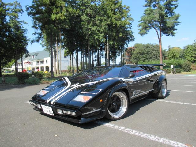 カウンタック ＬＰ４００Ｓ　５速ＭＴ　エンジンフルＯＨ済み（クランクシャフトバランス取り）　ピストン、リング、メタル新品　バルブすり合わせ　ワンオフマフラー　エギゾースト　パナスポーツアルミ　ＡＰレーシングブレーキキット（3枚目）