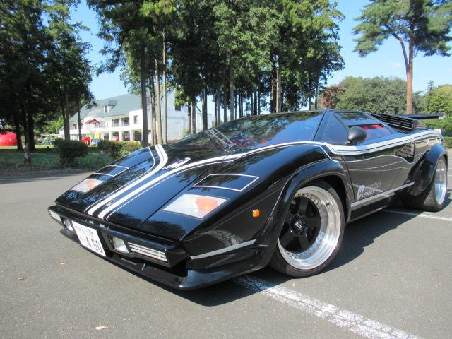 カウンタック ＬＰ４００Ｓ　５速ＭＴ　エンジンフルＯＨ済み（クランクシャフトバランス取り）　ピストン、リング、メタル新品　バルブすり合わせ　ワンオフマフラー　エギゾースト　パナスポーツアルミ　ＡＰレーシングブレーキキット（4枚目）