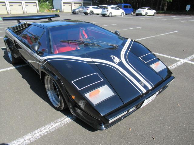 カウンタック ＬＰ４００Ｓ　５速ＭＴ　エンジンフルＯＨ済み（クランクシャフトバランス取り）　ピストン、リング、メタル新品　バルブすり合わせ　ワンオフマフラー　エギゾースト　パナスポーツアルミ　ＡＰレーシングブレーキキット（8枚目）