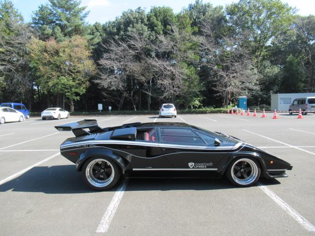 カウンタック ＬＰ４００Ｓ　５速ＭＴ　エンジンフルＯＨ済み（クランクシャフトバランス取り）　ピストン、リング、メタル新品　バルブすり合わせ　ワンオフマフラー　エギゾースト　パナスポーツアルミ　ＡＰレーシングブレーキキット（10枚目）