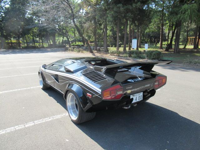 カウンタック ＬＰ４００Ｓ　５速ＭＴ　エンジンフルＯＨ済み（クランクシャフトバランス取り）　ピストン、リング、メタル新品　バルブすり合わせ　ワンオフマフラー　エギゾースト　パナスポーツアルミ　ＡＰレーシングブレーキキット（14枚目）