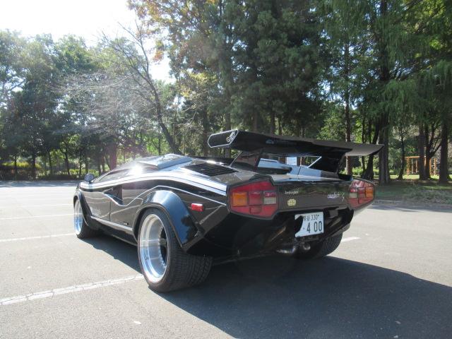 カウンタック ＬＰ４００Ｓ　５速ＭＴ　エンジンフルＯＨ済み（クランクシャフトバランス取り）　ピストン、リング、メタル新品　バルブすり合わせ　ワンオフマフラー　エギゾースト　パナスポーツアルミ　ＡＰレーシングブレーキキット（15枚目）