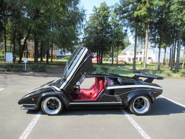 カウンタック ＬＰ４００Ｓ　５速ＭＴ　エンジンフルＯＨ済み（クランクシャフトバランス取り）　ピストン、リング、メタル新品　バルブすり合わせ　ワンオフマフラー　エギゾースト　パナスポーツアルミ　ＡＰレーシングブレーキキット（17枚目）