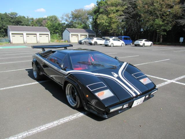 カウンタック ＬＰ４００Ｓ　５速ＭＴ　エンジンフルＯＨ済み（クランクシャフトバランス取り）　ピストン、リング、メタル新品　バルブすり合わせ　ワンオフマフラー　エギゾースト　パナスポーツアルミ　ＡＰレーシングブレーキキット（19枚目）