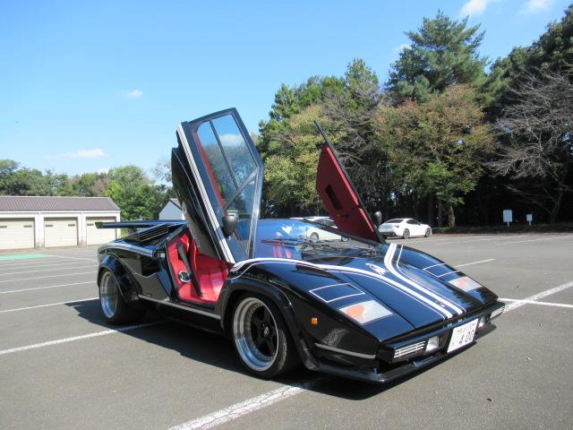 カウンタック ＬＰ４００Ｓ　５速ＭＴ　エンジンフルＯＨ済み（クランクシャフトバランス取り）　ピストン、リング、メタル新品　バルブすり合わせ　ワンオフマフラー　エギゾースト　パナスポーツアルミ　ＡＰレーシングブレーキキット（22枚目）