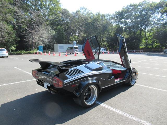 カウンタック ＬＰ４００Ｓ　５速ＭＴ　エンジンフルＯＨ済み（クランクシャフトバランス取り）　ピストン、リング、メタル新品　バルブすり合わせ　ワンオフマフラー　エギゾースト　パナスポーツアルミ　ＡＰレーシングブレーキキット（24枚目）