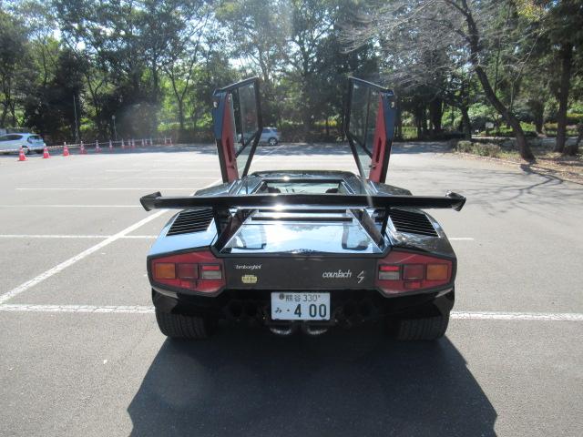 カウンタック ＬＰ４００Ｓ　５速ＭＴ　エンジンフルＯＨ済み（クランクシャフトバランス取り）　ピストン、リング、メタル新品　バルブすり合わせ　ワンオフマフラー　エギゾースト　パナスポーツアルミ　ＡＰレーシングブレーキキット（25枚目）