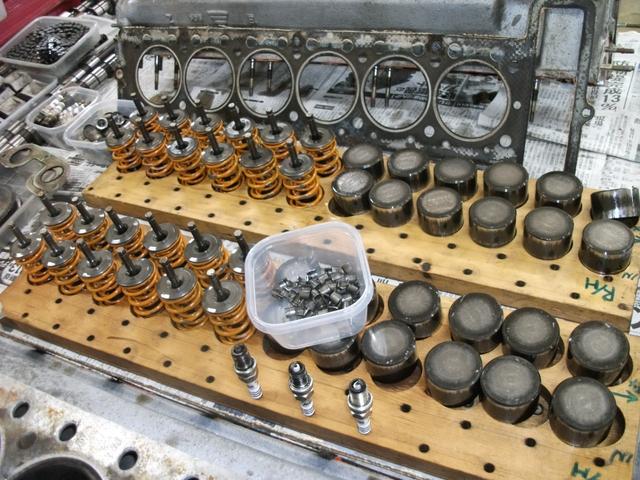 カウンタック ＬＰ４００Ｓ　５速ＭＴ　エンジンフルＯＨ済み（クランクシャフトバランス取り）　ピストン、リング、メタル新品　バルブすり合わせ　ワンオフマフラー　エギゾースト　パナスポーツアルミ　ＡＰレーシングブレーキキット（48枚目）