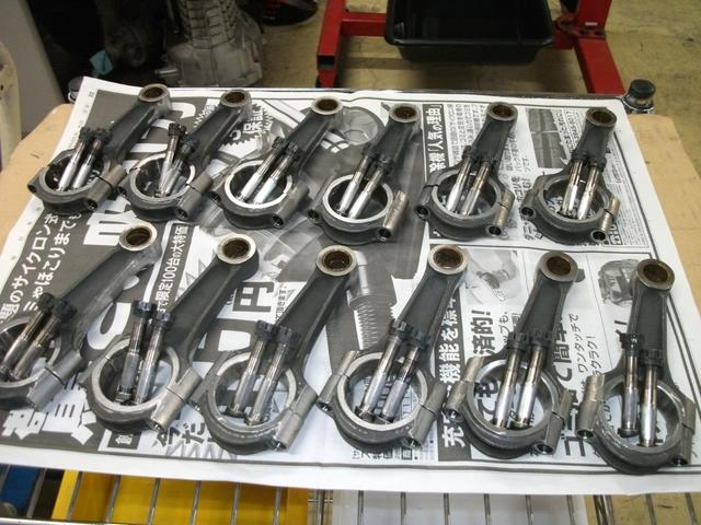 カウンタック ＬＰ４００Ｓ　５速ＭＴ　エンジンフルＯＨ済み（クランクシャフトバランス取り）　ピストン、リング、メタル新品　バルブすり合わせ　ワンオフマフラー　エギゾースト　パナスポーツアルミ　ＡＰレーシングブレーキキット（50枚目）