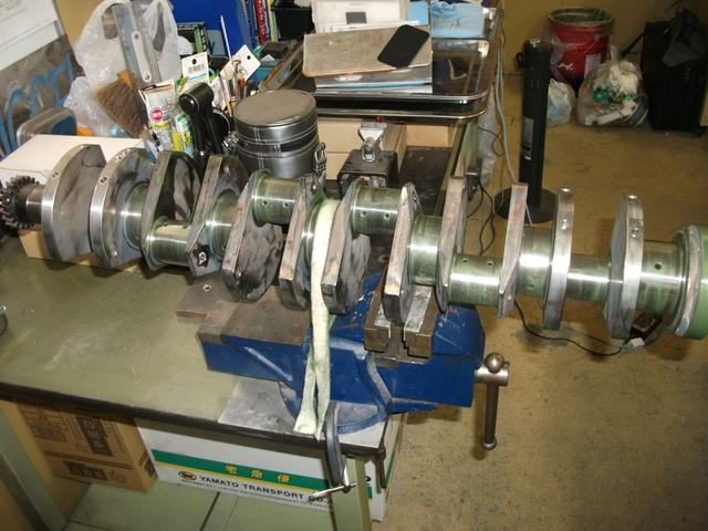 カウンタック ＬＰ４００Ｓ　５速ＭＴ　エンジンフルＯＨ済み（クランクシャフトバランス取り）　ピストン、リング、メタル新品　バルブすり合わせ　ワンオフマフラー　エギゾースト　パナスポーツアルミ　ＡＰレーシングブレーキキット（51枚目）