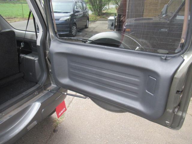 ジムニー ランドベンチャー　オートマ　キーレス　スペアキー　ナビ　ワンセグ　ドアバイザー　ルーフキャリア　ルーフボックス　ＥＴＣ　マッドフラップ　車検令和９年２月２８日（39枚目）