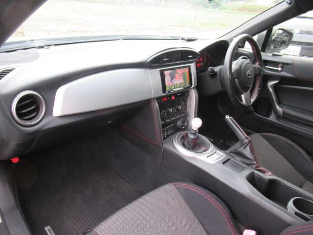 BRZ S ワンオーナー 6速MT ナビ TV HKSエキマニ マフラー サクションキット クスコタワーバー タイプRS:LSD ドラレコ ETC 追加メーター 社外シフトノブ 修復歴無し 走行6万キロ台(43枚目)