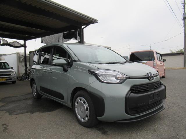 シエンタ ハイブリッドＸ　トヨタ純正ナビ　ＴＶ　スマートキー　Ｂｌｕｅｔｏｏｔｈ　前後クリアランスソナー　オートクルーズ　左パワースライドドア　前後ドラレコ　５人乗り　ハイブリッド　走行１万キロ台（4枚目）