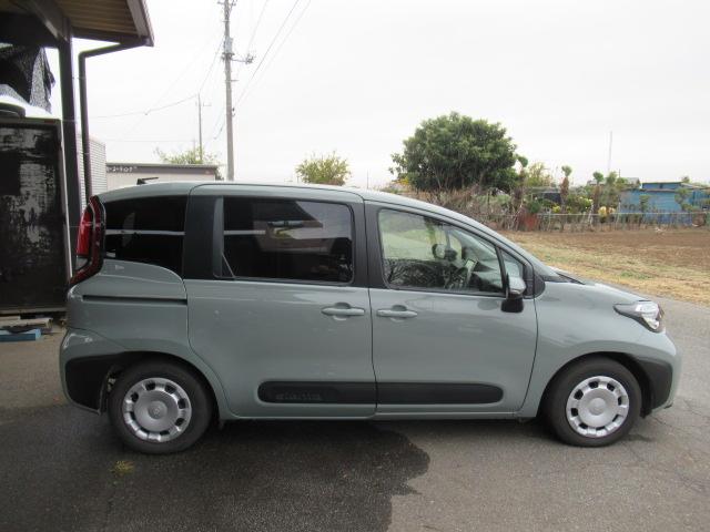 シエンタ ハイブリッドＸ　トヨタ純正ナビ　ＴＶ　スマートキー　Ｂｌｕｅｔｏｏｔｈ　前後クリアランスソナー　オートクルーズ　左パワースライドドア　前後ドラレコ　５人乗り　ハイブリッド　走行１万キロ台（8枚目）