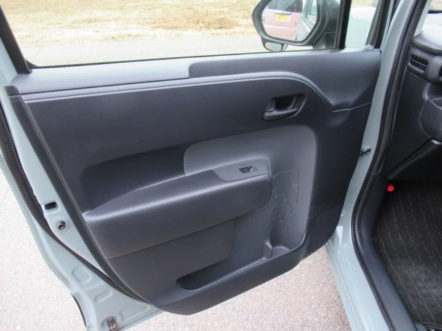 シエンタ ハイブリッドＸ　トヨタ純正ナビ　ＴＶ　スマートキー　Ｂｌｕｅｔｏｏｔｈ　前後クリアランスソナー　オートクルーズ　左パワースライドドア　前後ドラレコ　５人乗り　ハイブリッド　走行１万キロ台（40枚目）