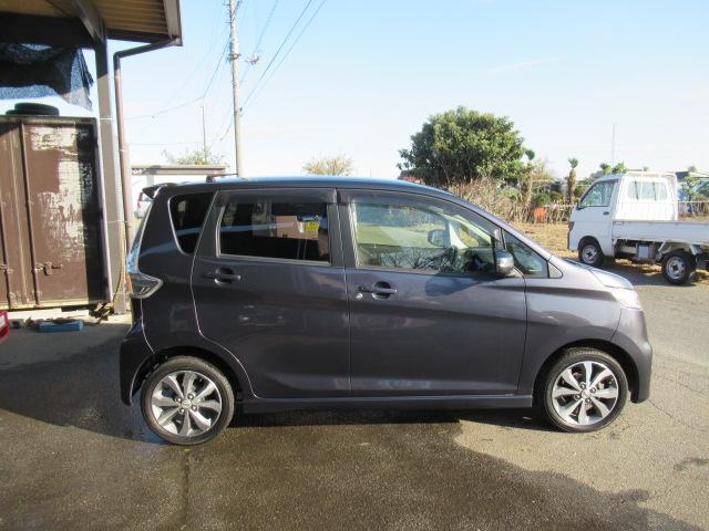 デイズ ハイウェイスター　Ｇ　ナビ　ＴＶ　アラウンドビューモニター　スマートキー　ドアバイザー　　純正アルミ　フォグランプ　走行２万キロ台　修復歴無し（8枚目）