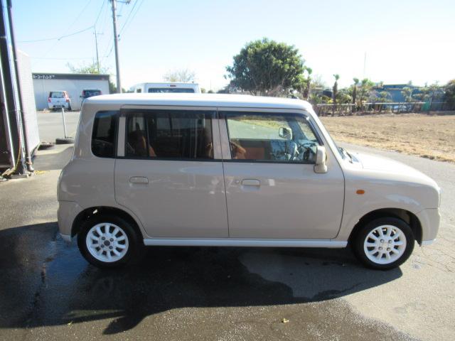 アルトラパン L ナビ ETC キーレス スペアキー 2ト-ンルーフ ドアバイザー 純正アルミ 車検令和9年1月17日 修復歴なし(8枚目)