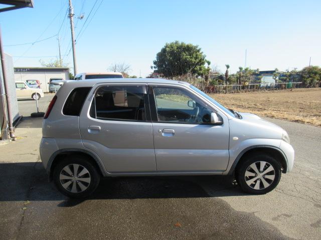 Ｋｅｉ Ｂターボ　Ｂターボ　５速ＭＴ　４ＷＤ　キーレス　純正アルミ　ドアバイザー　修復歴無し（8枚目）