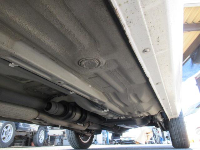 Ｋｅｉ Ｂターボ　Ｂターボ　５速ＭＴ　４ＷＤ　キーレス　純正アルミ　ドアバイザー　修復歴無し（23枚目）