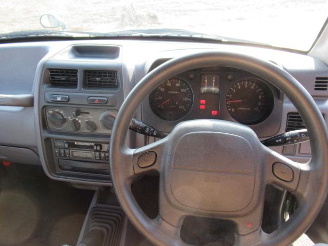 パジェロミニ ＸＲ－ＩＩ　５速ＭＴ　切り替え式４ＷＤ　ドアバイザー　パワステ　エアコン　走行８万キロ台（26枚目）