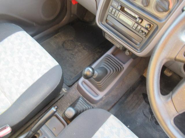 パジェロミニ ＸＲ－ＩＩ　５速ＭＴ　切り替え式４ＷＤ　ドアバイザー　パワステ　エアコン　走行８万キロ台（28枚目）