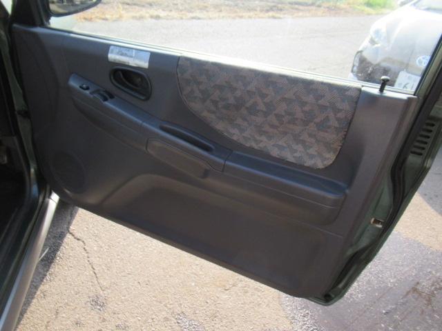 パジェロミニ ＸＲ－ＩＩ　５速ＭＴ　切り替え式４ＷＤ　ドアバイザー　パワステ　エアコン　走行８万キロ台（32枚目）