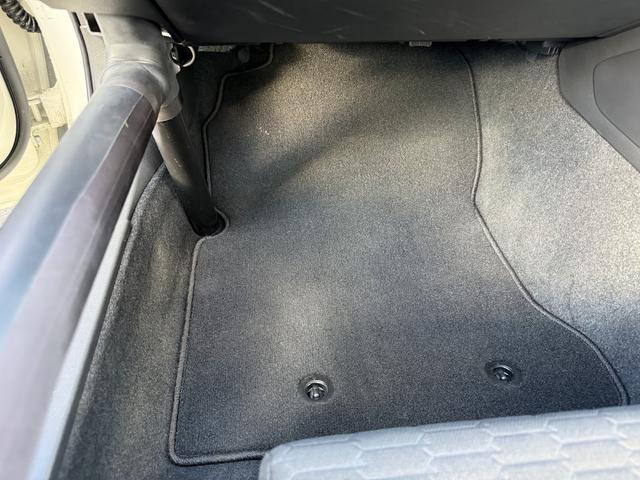 GR86 SZ カップカーベーシック OS技研スーパーLSD 2WAY 純正ロールケージ6点式プラスサイドバー 純正オイルクーラー 純正専用フロアマット モータースポーツベース車両(42枚目)