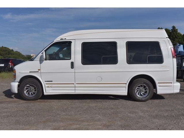 シボレーエクスプレス 　スタークラフト　ハイルーフ　キャンピング登録　７人乗り（5枚目）