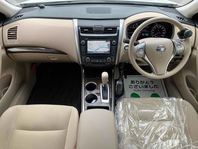 ティアナ ＸＥ　オートクルーズコントロール　全周囲カメラ　ナビ　アルミホイール　オートライト　ＣＶＴ　スマートキー　電動格納ミラー　盗難防止システム　ＣＤ　ＵＳＢ　ミュージックプレイヤー接続可　衝突安全ボディ　ＡＢＳ（2枚目）