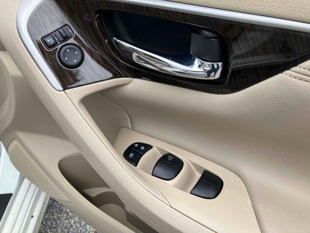 ティアナ ＸＥ　オートクルーズコントロール　全周囲カメラ　ナビ　アルミホイール　オートライト　ＣＶＴ　スマートキー　電動格納ミラー　盗難防止システム　ＣＤ　ＵＳＢ　ミュージックプレイヤー接続可　衝突安全ボディ　ＡＢＳ（11枚目）