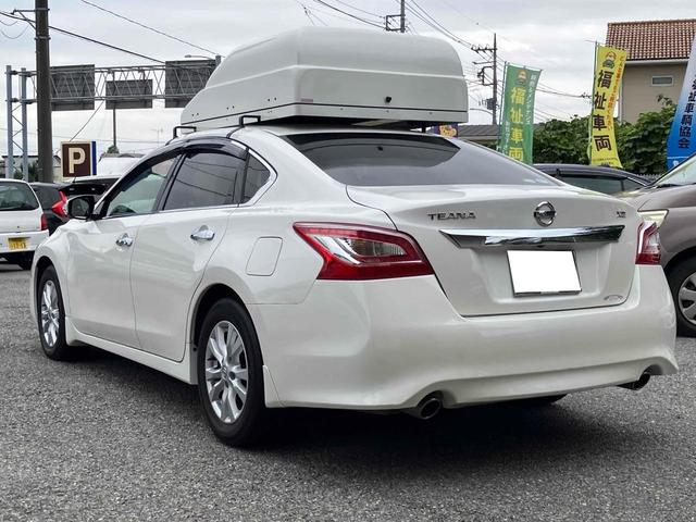 ティアナ ＸＥ　オートクルーズコントロール　全周囲カメラ　ナビ　アルミホイール　オートライト　ＣＶＴ　スマートキー　電動格納ミラー　盗難防止システム　ＣＤ　ＵＳＢ　ミュージックプレイヤー接続可　衝突安全ボディ　ＡＢＳ（17枚目）