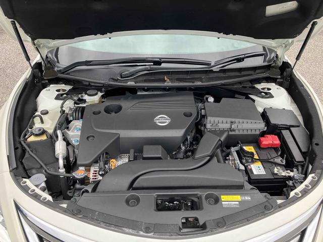 ティアナ ＸＥ　オートクルーズコントロール　全周囲カメラ　ナビ　アルミホイール　オートライト　ＣＶＴ　スマートキー　電動格納ミラー　盗難防止システム　ＣＤ　ＵＳＢ　ミュージックプレイヤー接続可　衝突安全ボディ　ＡＢＳ（19枚目）