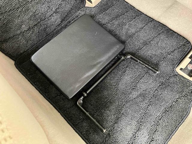 ティアナ ＸＥ　オートクルーズコントロール　全周囲カメラ　ナビ　アルミホイール　オートライト　ＣＶＴ　スマートキー　電動格納ミラー　盗難防止システム　ＣＤ　ＵＳＢ　ミュージックプレイヤー接続可　衝突安全ボディ　ＡＢＳ（23枚目）