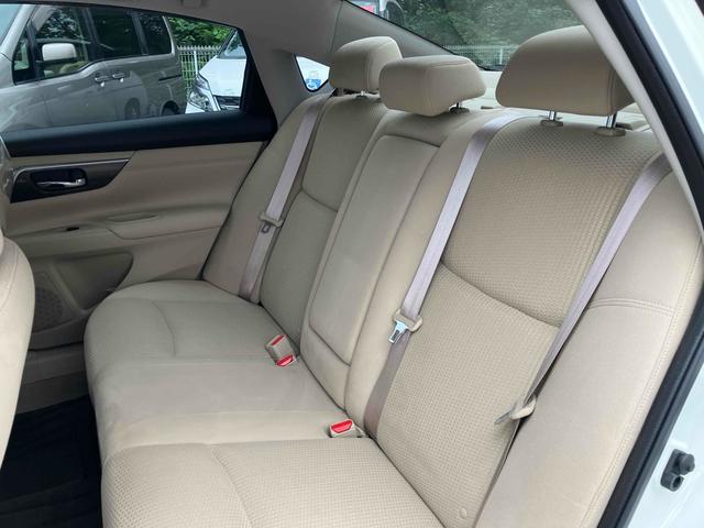 ティアナ ＸＥ　オートクルーズコントロール　全周囲カメラ　ナビ　アルミホイール　オートライト　ＣＶＴ　スマートキー　電動格納ミラー　盗難防止システム　ＣＤ　ＵＳＢ　ミュージックプレイヤー接続可　衝突安全ボディ　ＡＢＳ（27枚目）