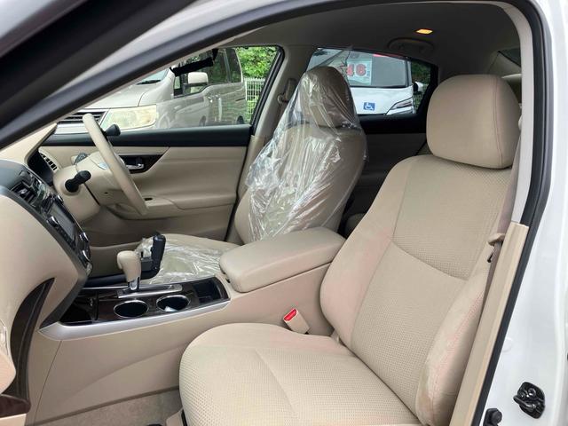 ティアナ ＸＥ　オートクルーズコントロール　全周囲カメラ　ナビ　アルミホイール　オートライト　ＣＶＴ　スマートキー　電動格納ミラー　盗難防止システム　ＣＤ　ＵＳＢ　ミュージックプレイヤー接続可　衝突安全ボディ　ＡＢＳ（30枚目）