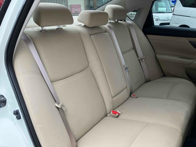 ティアナ ＸＥ　オートクルーズコントロール　全周囲カメラ　ナビ　アルミホイール　オートライト　ＣＶＴ　スマートキー　電動格納ミラー　盗難防止システム　ＣＤ　ＵＳＢ　ミュージックプレイヤー接続可　衝突安全ボディ　ＡＢＳ（32枚目）