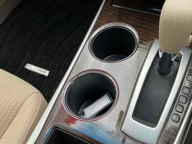 ティアナ ＸＥ　オートクルーズコントロール　全周囲カメラ　ナビ　アルミホイール　オートライト　ＣＶＴ　スマートキー　電動格納ミラー　盗難防止システム　ＣＤ　ＵＳＢ　ミュージックプレイヤー接続可　衝突安全ボディ　ＡＢＳ（37枚目）