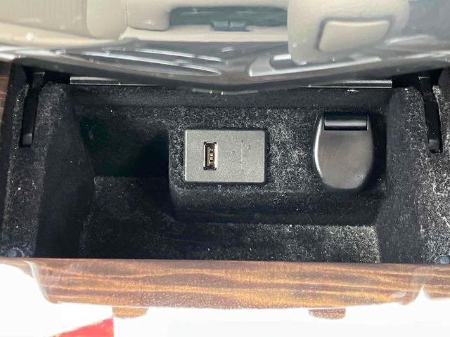 ティアナ ＸＥ　オートクルーズコントロール　全周囲カメラ　ナビ　アルミホイール　オートライト　ＣＶＴ　スマートキー　電動格納ミラー　盗難防止システム　ＣＤ　ＵＳＢ　ミュージックプレイヤー接続可　衝突安全ボディ　ＡＢＳ（38枚目）