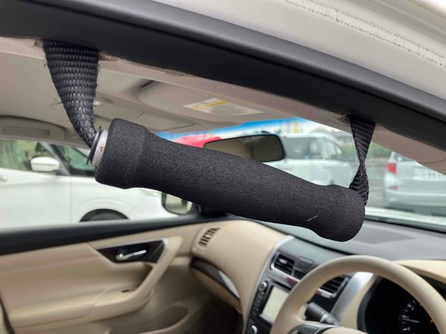 ティアナ ＸＥ　オートクルーズコントロール　全周囲カメラ　ナビ　アルミホイール　オートライト　ＣＶＴ　スマートキー　電動格納ミラー　盗難防止システム　ＣＤ　ＵＳＢ　ミュージックプレイヤー接続可　衝突安全ボディ　ＡＢＳ（46枚目）