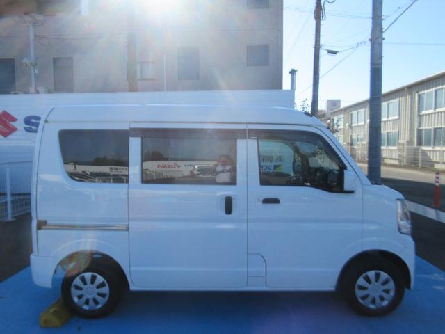 エブリイ ＰＣ　４ＷＤ　Ｉ－ＳＴＯＰ　ＴＶナビ　ＢＬＵＥＴＯＯＴＨ　電動格納式ミラー　ＤＶＤ再生　Ｗエアバッグ　キーレスエントリーシステム　オートハイビーム　ＥＴＣ付　前席パワーウインドウ　セキュリティーアラーム　ＳＤ（6枚目）