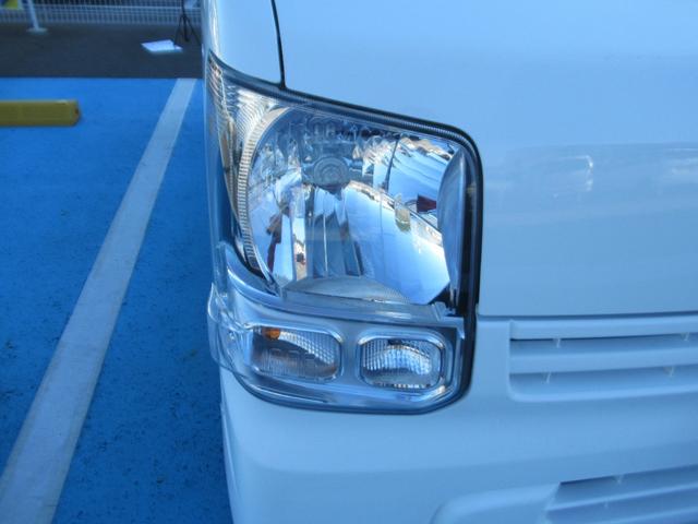 エブリイ ＰＣ　４ＷＤ　Ｉ－ＳＴＯＰ　ＴＶナビ　ＢＬＵＥＴＯＯＴＨ　電動格納式ミラー　ＤＶＤ再生　Ｗエアバッグ　キーレスエントリーシステム　オートハイビーム　ＥＴＣ付　前席パワーウインドウ　セキュリティーアラーム　ＳＤ（10枚目）