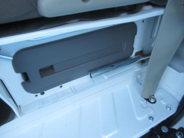 エブリイ ＰＣ　４ＷＤ　Ｉ－ＳＴＯＰ　ＴＶナビ　ＢＬＵＥＴＯＯＴＨ　電動格納式ミラー　ＤＶＤ再生　Ｗエアバッグ　キーレスエントリーシステム　オートハイビーム　ＥＴＣ付　前席パワーウインドウ　セキュリティーアラーム　ＳＤ（20枚目）