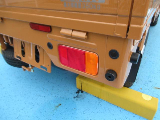 スーパーキャリイ Ｘ　電動ミラー　ダブルエアバッグ　運転席エアバック　パートタイム４ＷＤ　キーレスキー　盗難防止システム　アイドリングＳＴＯＰ　前席パワーウィンドウ　ＬＥＤライト　エアコンパワステ　ＰＳ　衝突安全ボディ（18枚目）
