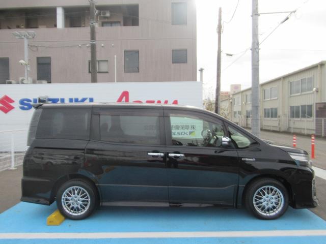 ヴォクシー ハイブリッドZS 煌II Btオーディオ 電動両側スライドドア フルフラット ドライブレコーダ 電動格納ミラー 衝突安全ボディ パワーステアリング DVD再生可 スマキー 地デジTV SDナビゲーション 横滑防止 Aライト(6枚目)