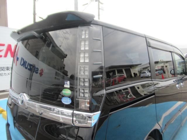 ヴォクシー ハイブリッドZS 煌II Btオーディオ 電動両側スライドドア フルフラット ドライブレコーダ 電動格納ミラー 衝突安全ボディ パワーステアリング DVD再生可 スマキー 地デジTV SDナビゲーション 横滑防止 Aライト(17枚目)