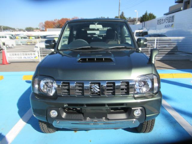 ジムニー ランドベンチャー　前席パワーウインドウ　助手席エアバック　運転席エアバッグ　４ＷＤ車　ワンセグ　キーレス付　ＰＳ　衝突安全ボディ　ＡＢＳ付　シートヒータ　ＳＤ　電動格納式ミラー　ＡＴエアコン　ＴＶ＆ナビ（8枚目）