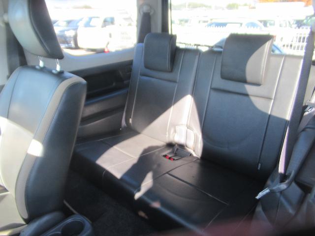 ジムニー ランドベンチャー　前席パワーウインドウ　助手席エアバック　運転席エアバッグ　４ＷＤ車　ワンセグ　キーレス付　ＰＳ　衝突安全ボディ　ＡＢＳ付　シートヒータ　ＳＤ　電動格納式ミラー　ＡＴエアコン　ＴＶ＆ナビ（23枚目）