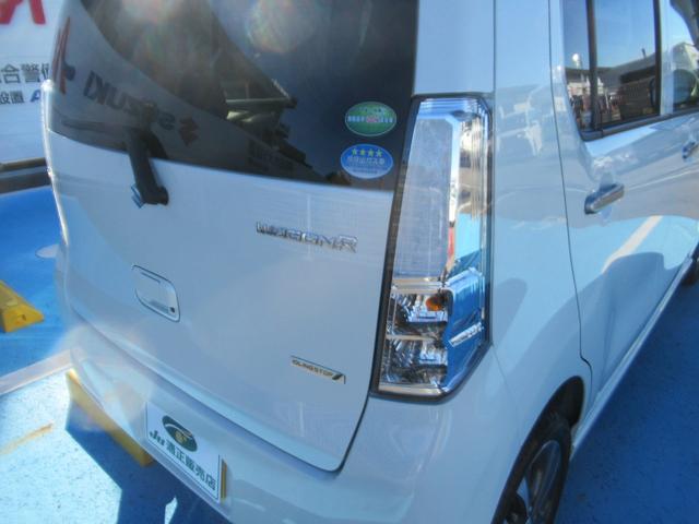 ワゴンＲ ２０周年記念車　４ＷＤ　軽減ブレーキ　セキュリティ　スマキー　ワンセグテレビ　電動格納式ドアミラー　Ｒカメラ　パワーウインドウ　Ｓヒーター　エアバック　ナビＴＶ　横滑り防止機能　パワステ　キーフリー　フルオートエアコン（14枚目）