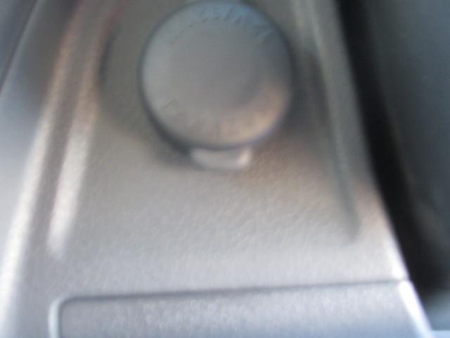 ワゴンＲ ２０周年記念車　４ＷＤ　軽減ブレーキ　セキュリティ　スマキー　ワンセグテレビ　電動格納式ドアミラー　Ｒカメラ　パワーウインドウ　Ｓヒーター　エアバック　ナビＴＶ　横滑り防止機能　パワステ　キーフリー　フルオートエアコン（34枚目）